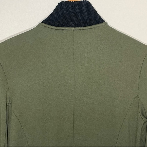Venus Knit Asymmetrical Big Button-Front Jacket Top Olive Womens Sz 4 Equestrian - Picture 9 of 12